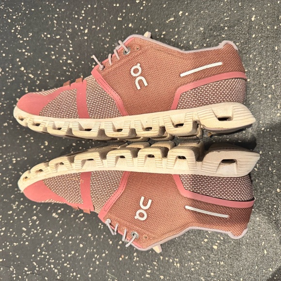 On Running On Cloud 5 Combo Sneakers Red / Brown & White | Size 7.5 - Picture 8 of 9